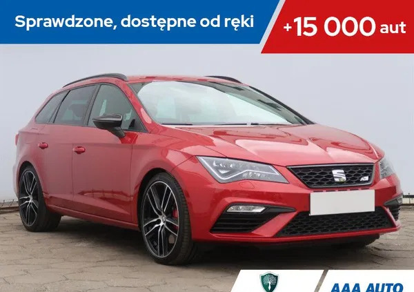 puławy Seat Leon cena 96000 przebieg: 73246, rok produkcji 2017 z Puławy